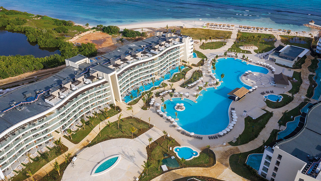El Grupo Madeplax finaliza los trabajos realizados en el Hotel Ocean Coral Spring en Jamaica