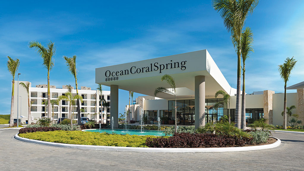 Madeplax recibe carta de agradecimiento de la cadena Ocean By H10 por los trabajos realizados en el Hotel Ocean Coral Spring