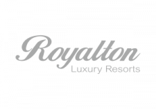 Logotipo Royalton Luxury Resorts